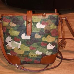 Dooney & Bourke